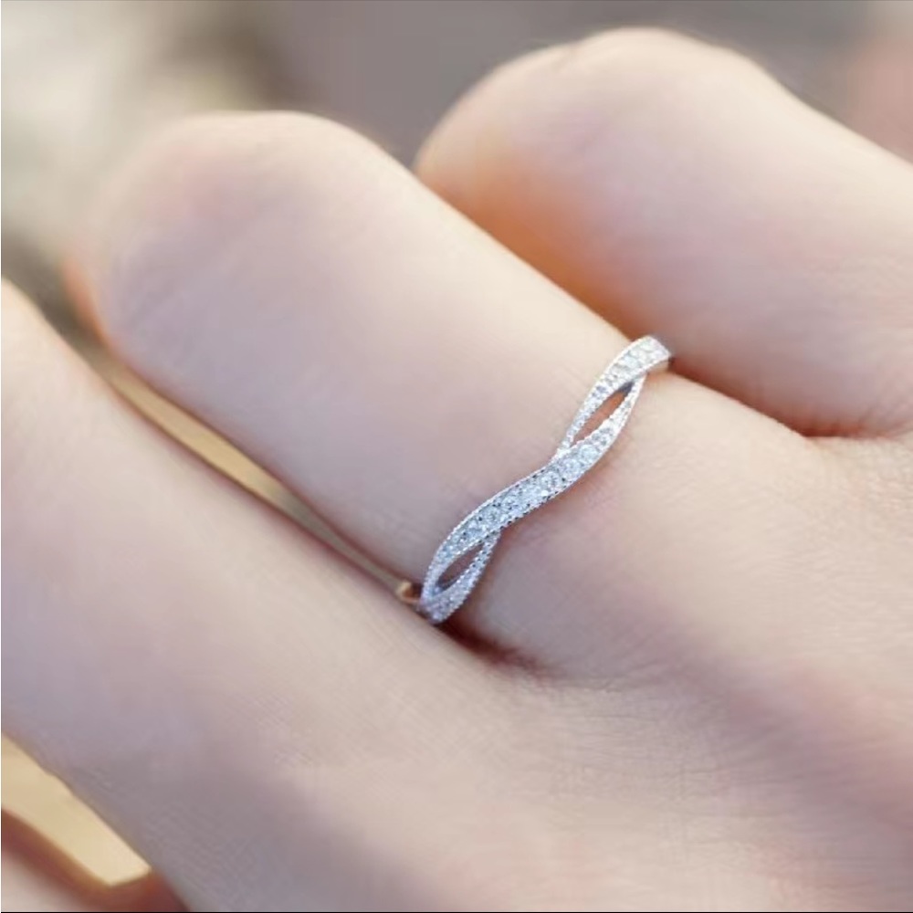 New 925 Silver Women's Simple Twisted Diamond Ring - Picture 4 of 4